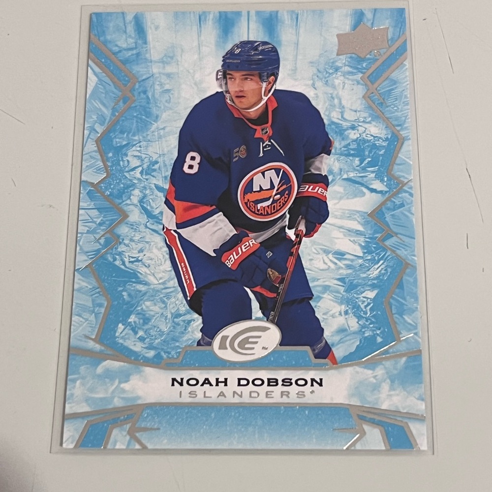 🏒 2022-23 Upper Deck Ice Noah Dobson #88 (New York Islanders)